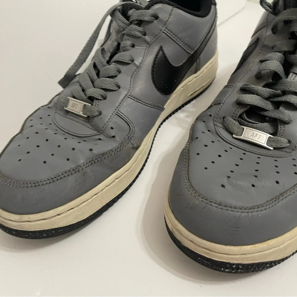 2015 Nike Air Force 1 Low Cool Grey Black White Rare 488298-086 Mens Size 10.5 - Picture 3 of 14